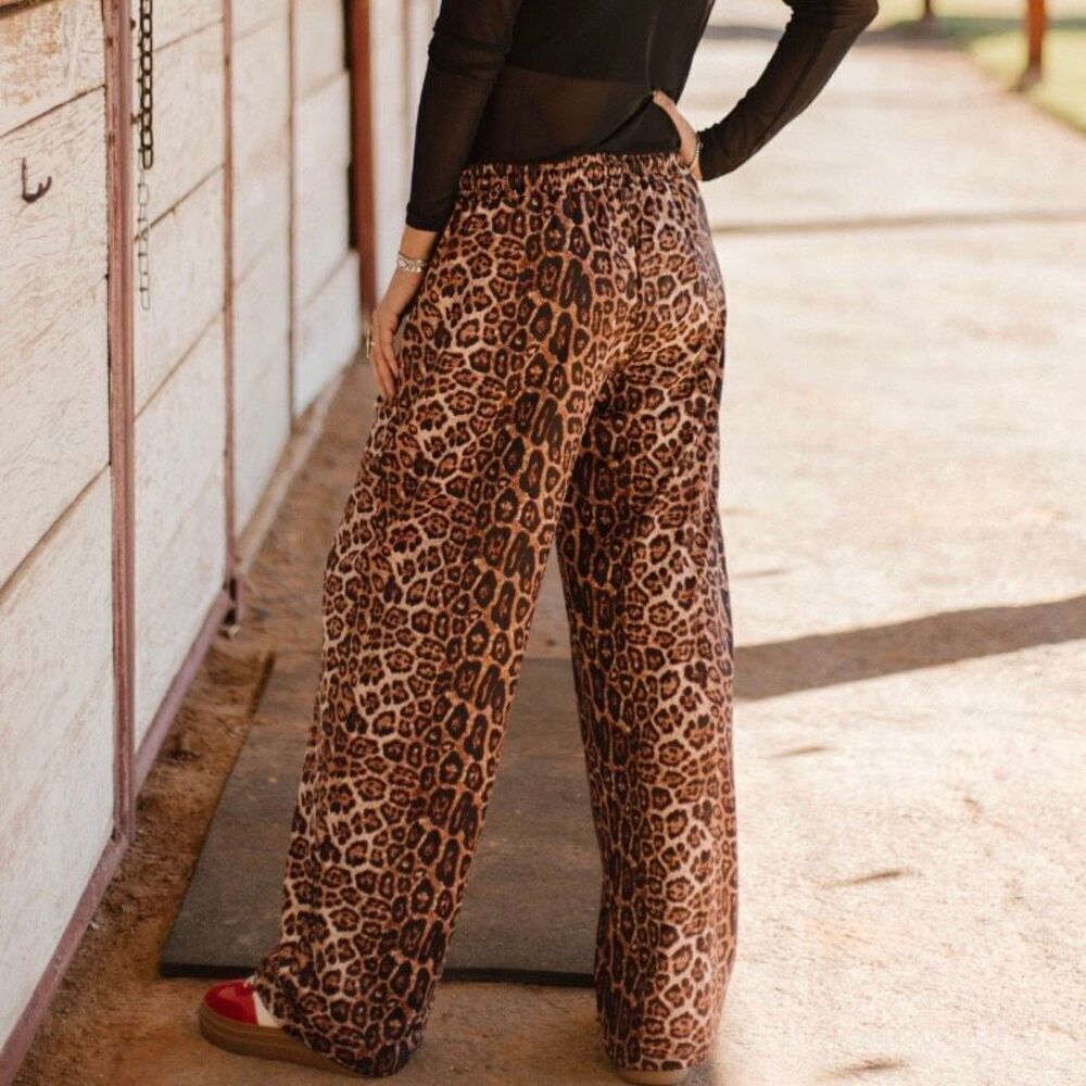 Wild Comfort: Western Leopard Print Wide-Leg Pants New - Picture 3 of 9